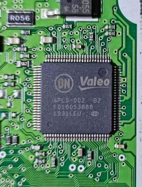 APLS-002 B2 F010053888 汽车电脑板喷油IC芯片全新进口