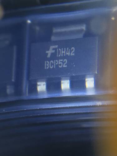 贴片三极管BCP52 PNP 功率晶体管SOT-223 全新原装正品可直拍