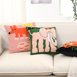 北欧ins动物绣花可爱动物艺术抱枕客厅沙发靠垫大象床上靠枕