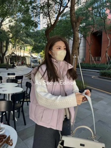 深圳南油2023冬季新款 设计师款小众复古甜酷纯色马甲羽绒服外套