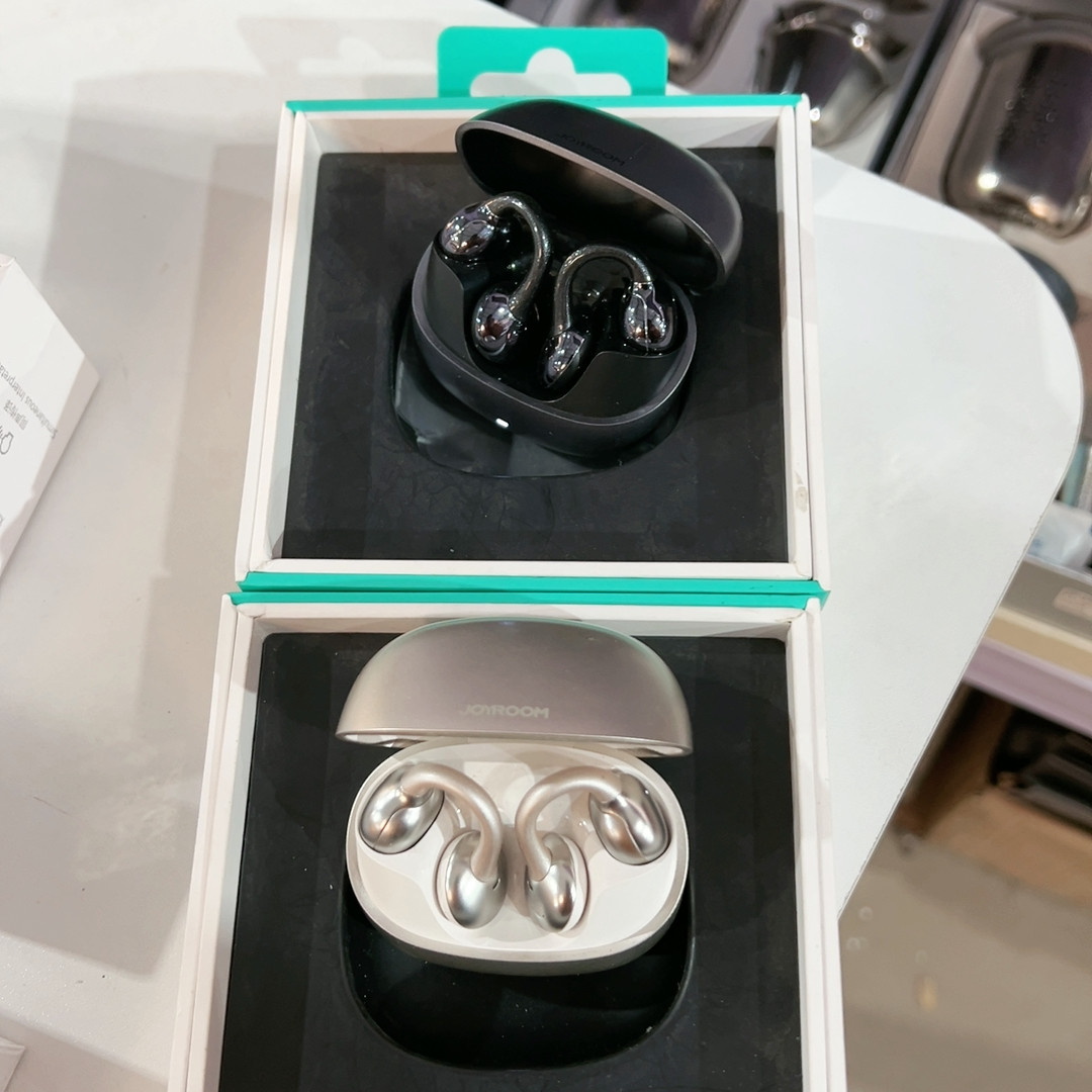 一个耳机备注颜色,餐饮具,甜酒/香槟杯,淘宝优惠券,粉丝福利购,淘宝优惠卷