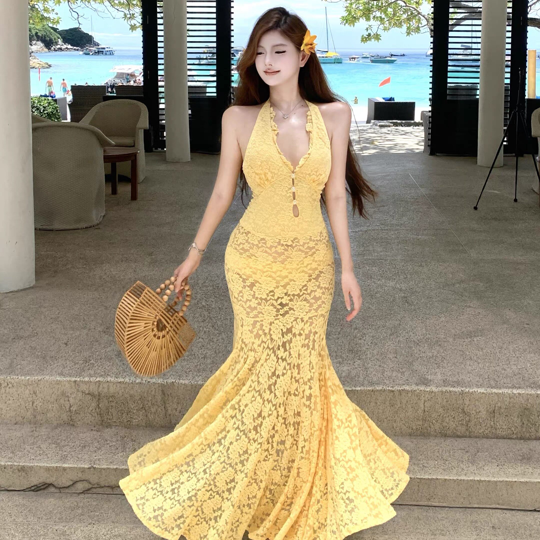 性感蕾丝包臀度假长裙V领挂脖鱼尾裙纯欲风海边度假沙滩裙