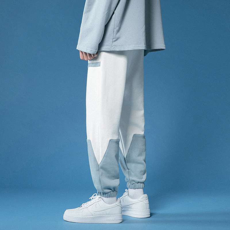 New men's trousers in spring 2021 with loose color contrast