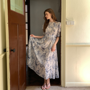 碎花连衣裙女夏收腰显瘦修身 ZHUYIYI 五分袖 新款 长裙 青花瓷