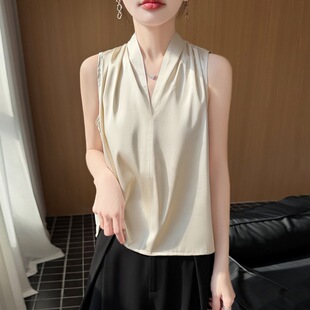丝滑缎面V领无袖背心女2026春夏新款纯色洋气百搭设计感短袖上衣