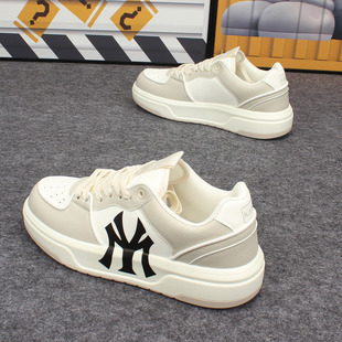 印花透气皮面小白鞋男士潮鞋厚底轻便板鞋春秋学生百搭低帮运动鞋