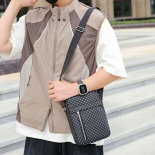 男士单肩斜挎包时尚高级感百搭便携单肩包背包大容量商务出勤斜挎