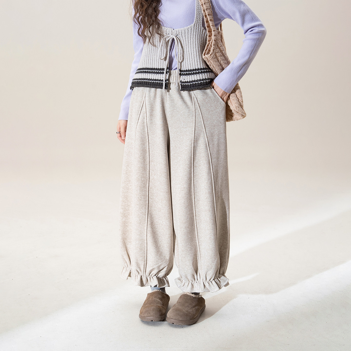 燕麦色木耳边花苞毛呢阔腿裤女冬季新款松紧腰加绒九分灯笼休闲裤,女装/女士精品,休闲裤,淘宝优惠券,粉丝福利购,淘宝优惠卷