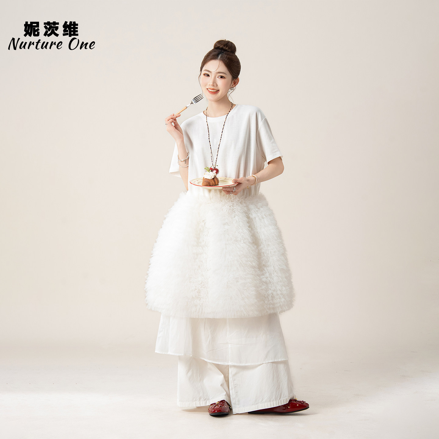 妮茨维【云絮漫舞】白色短袖t恤蛋糕连衣裙不费力穿搭圆领蓬蓬裙