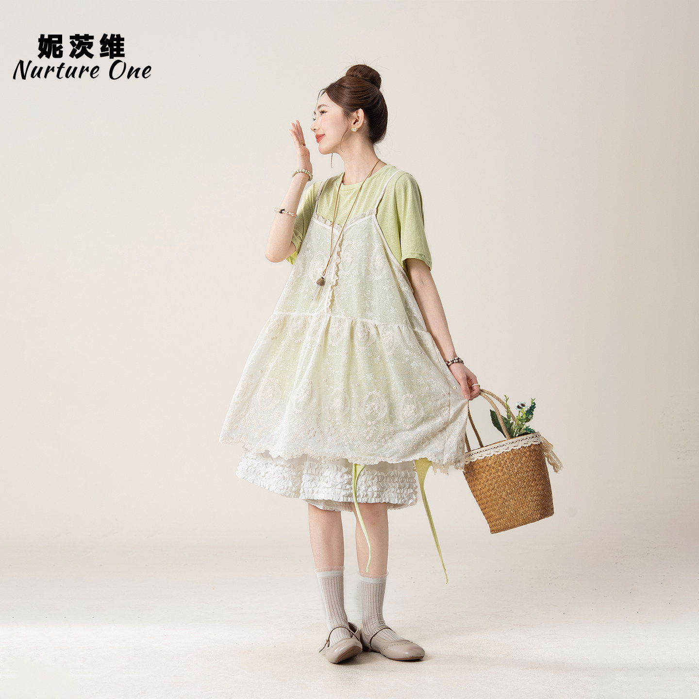 妮茨维【山野清欢】蕾丝刺绣吊带裙女森系穿搭叠短袖T恤裤子套装