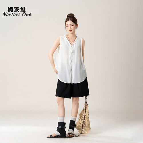 V领木耳花边无袖苎麻衬衫短裤女