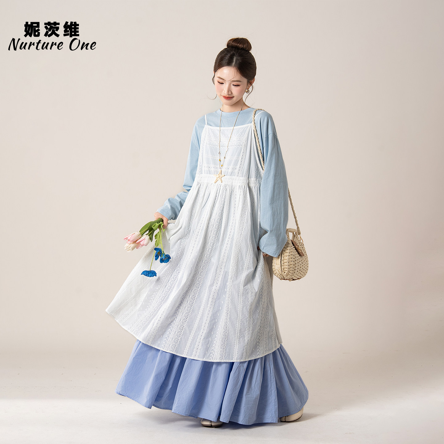 妮茨维【森系治愈风】白色叠穿吊带裙套装女开春穿搭甜美罩衫长裙