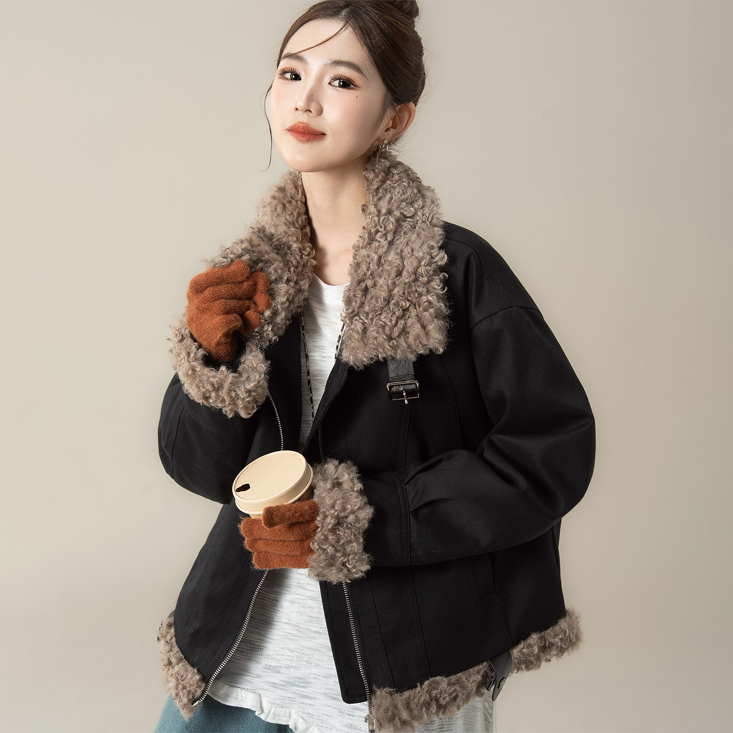 黑色羊羔毛拼接翻领棉服外套女冬季新款宽松显瘦保暖加厚短款上衣,女装/女士精品,短外套,淘宝优惠券,粉丝福利购,淘宝优惠卷