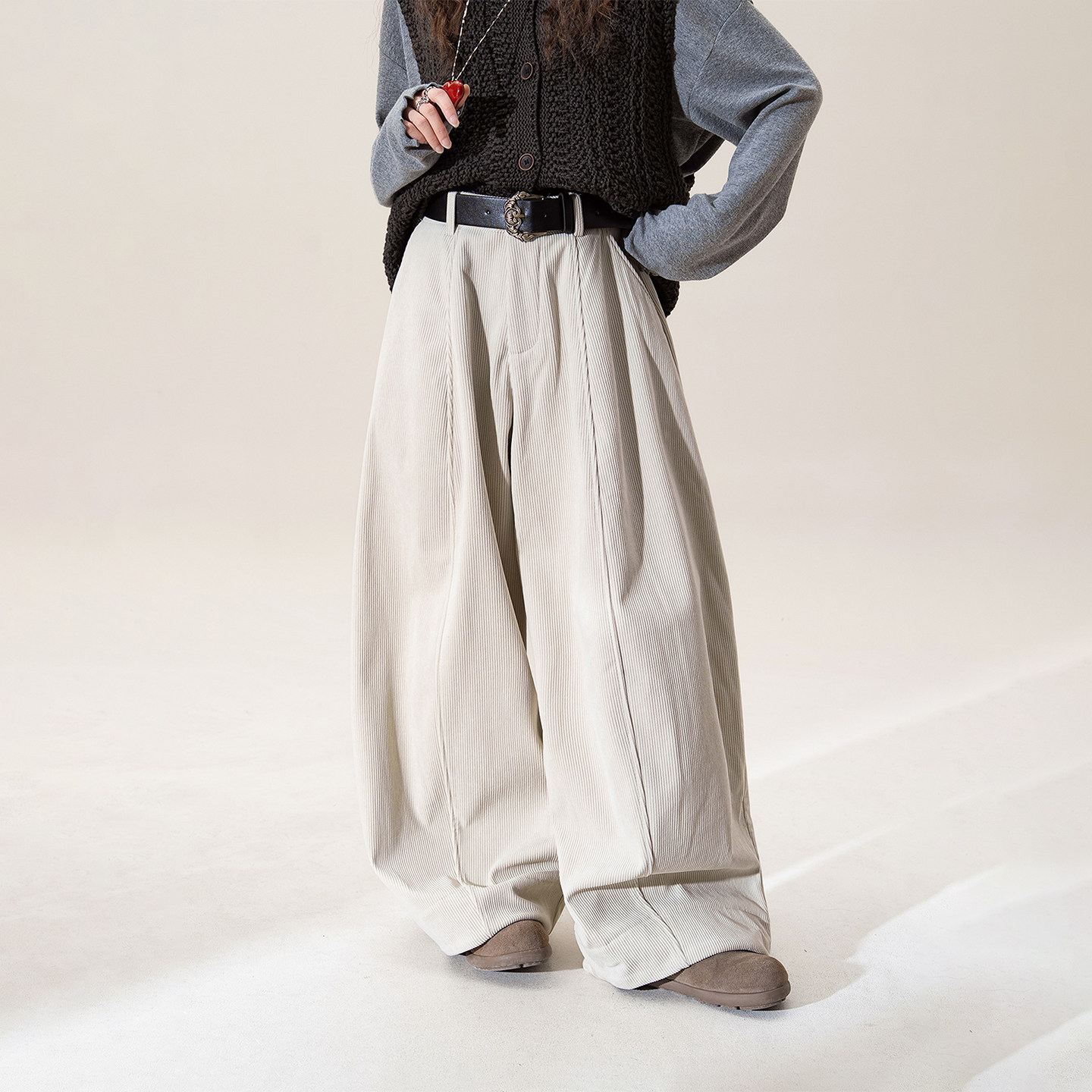 杏色宽松慵懒松弛风灯芯绒阔腿裤女冬季新款高腰显瘦弯刀休闲裤子,女装/女士精品,休闲裤,淘宝优惠券,粉丝福利购,淘宝优惠卷