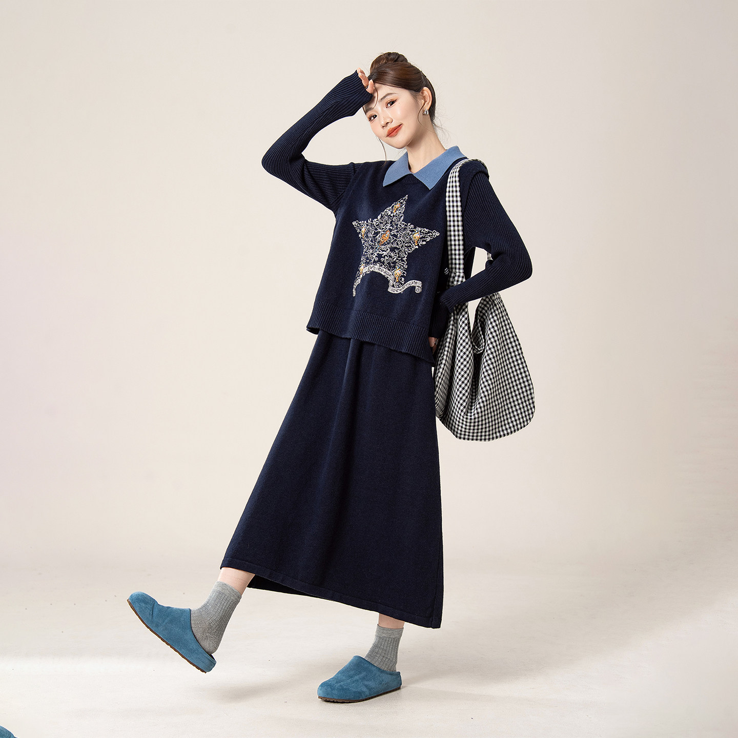 藏蓝色重工刺绣叠穿针织背心女冬季新款翻领收腰显瘦连衣长裙套装,女装/女士精品,连衣裙,淘宝优惠券,粉丝福利购,淘宝优惠卷