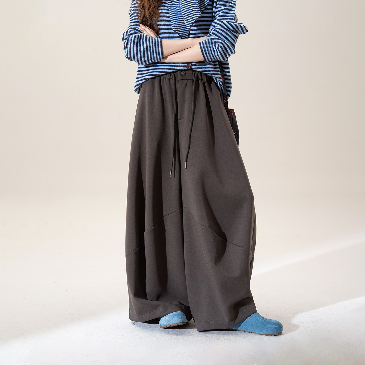 深灰色韩版宽松百搭运动风阔腿裤女春季新款高腰抽绳直筒休闲裤子,女装/女士精品,休闲裤,淘宝优惠券,粉丝福利购,淘宝优惠卷