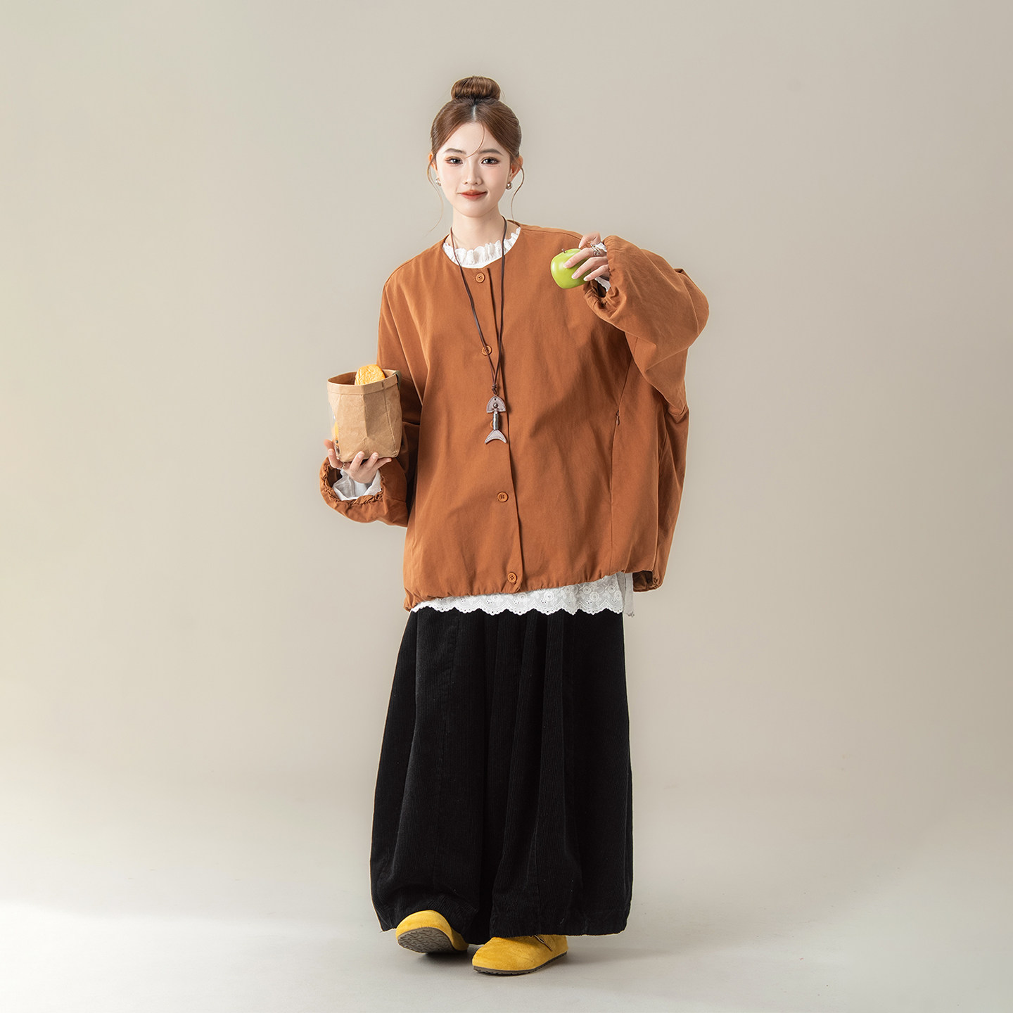 橘色日系休闲简约复古圆领外套女春日穿搭宽松慵懒风灯笼长袖上衣