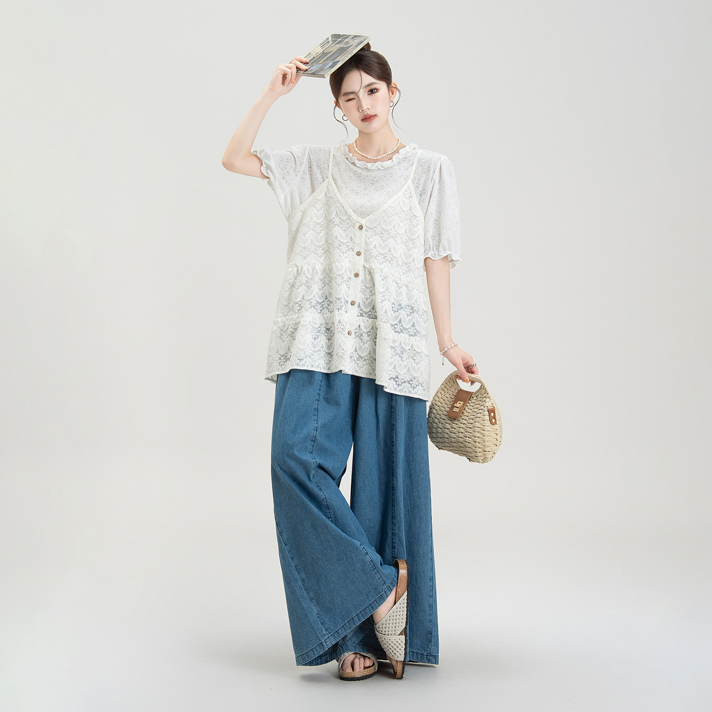 白色花边短袖T恤女夏季新款叠穿镂空刺绣蕾丝吊带牛仔阔腿裤套装,女装/女士精品,时尚套装,淘宝优惠券,粉丝福利购,淘宝优惠卷