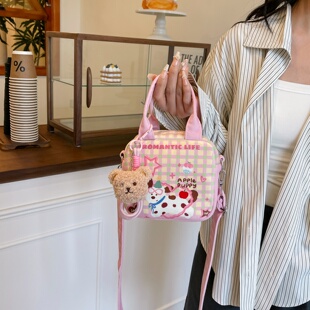 可爱粉色手提包包女新款学院风少女单肩斜挎包小众设计迷你小包包