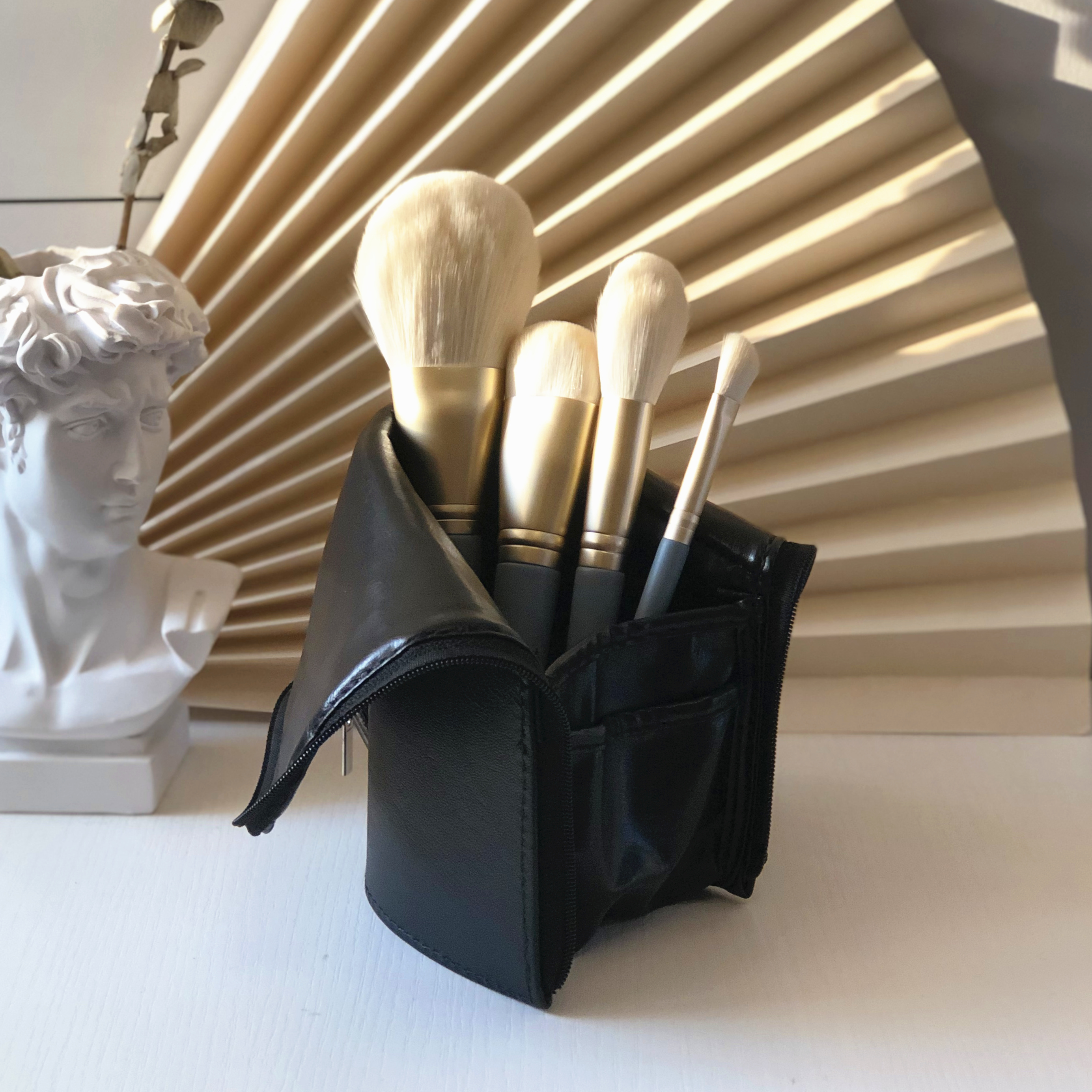 立式化妆刷包网状化妆刷眉笔收纳筒大容量旅行便携防尘收纳包,彩妆/香水/美妆工具,化妆/美容工具,淘宝优惠券,粉丝福利购,淘宝优惠卷