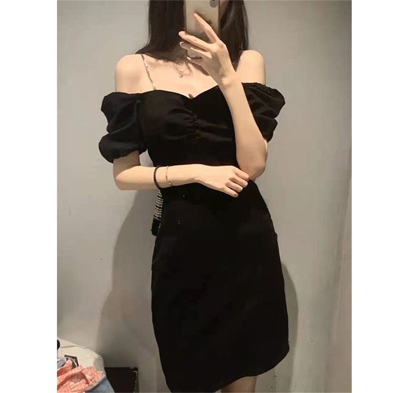性感一字领露肩背黑白色礼服女轻奢小众高端级名媛气质显瘦连衣裙