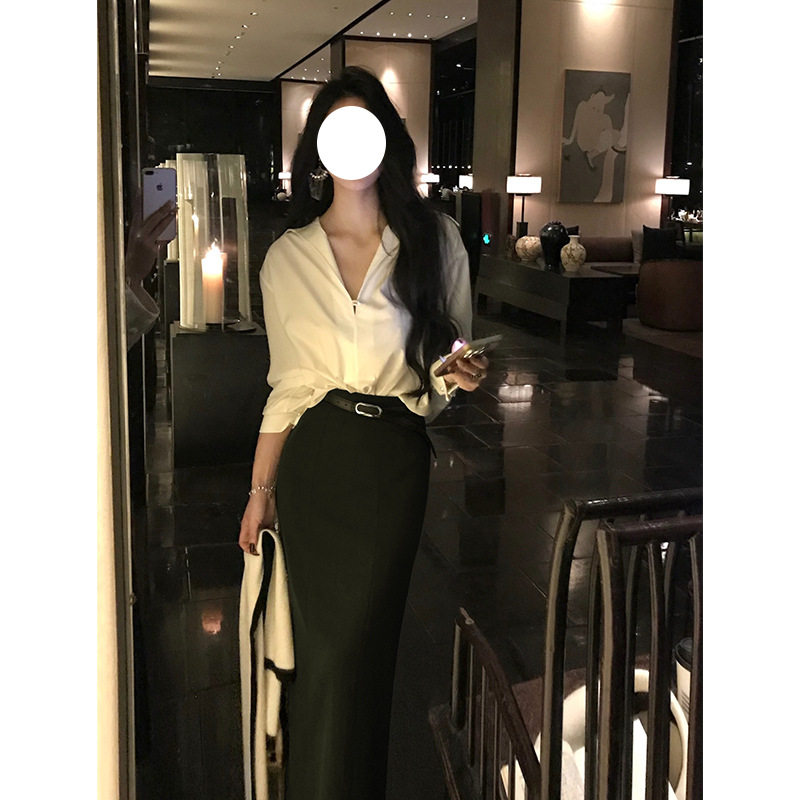 欧美秋冬复古休闲轻奢小众高端级设计感气质名媛包臀高收腰半身裙