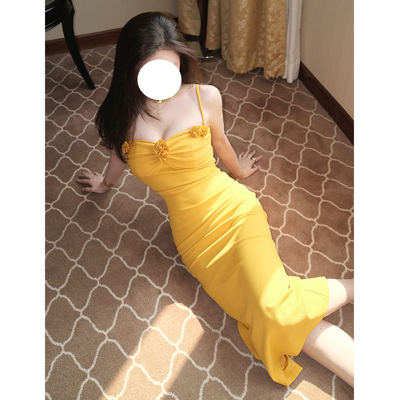 欧美性感吊带玫瑰花朵礼服轻奢小众高端级气质名媛显瘦包臀连衣裙
