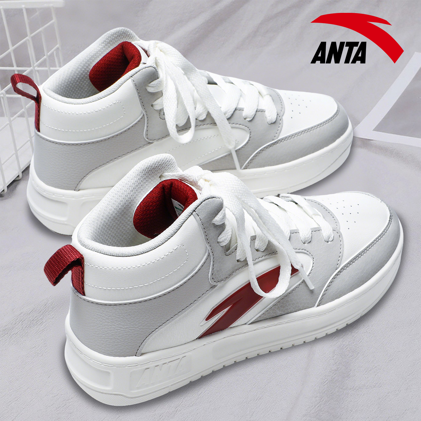 安踏女鞋高帮板鞋皮面