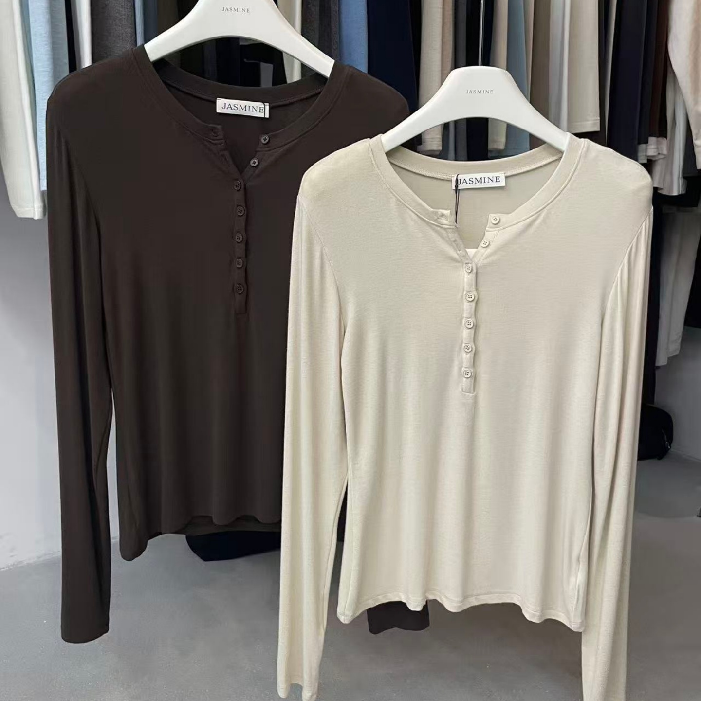 JASMINE2025冬季新款通勤简约气质系扣显瘦天丝羊毛打底衫女3481