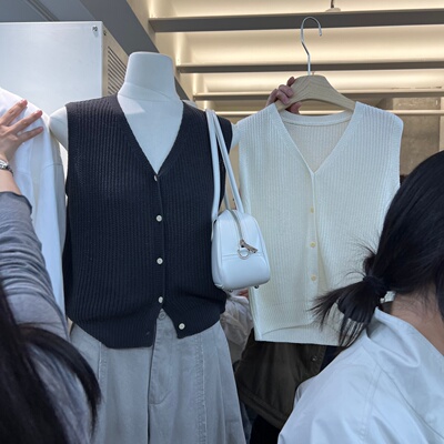 WEARELAB2026春新款通勤简约百搭V领宽松显瘦单排扣针织马甲上衣