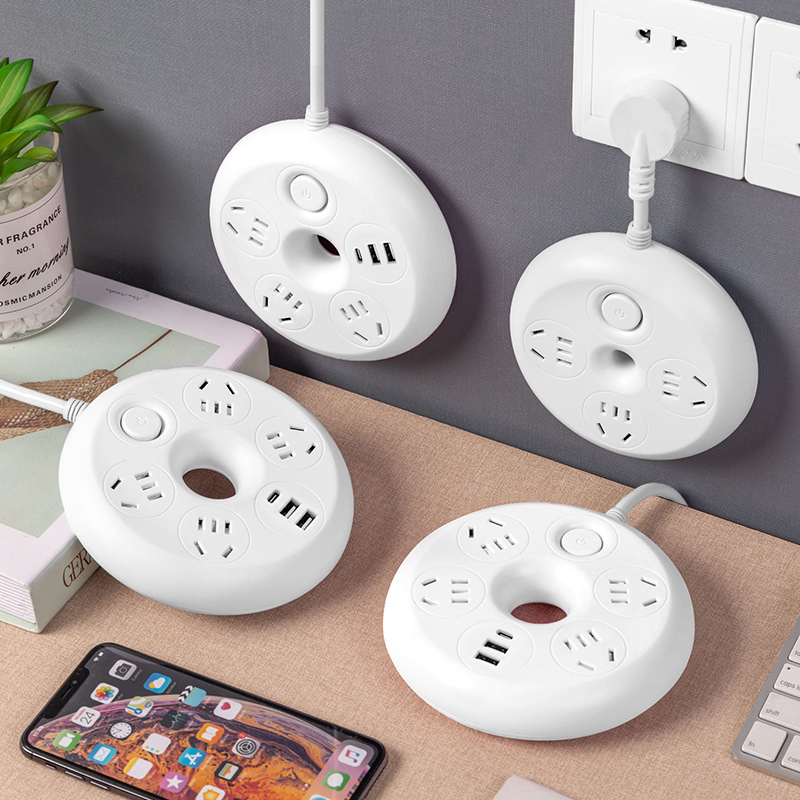 公正牛创意圆形插座带usb