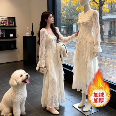 秋冬天配大衣裙子加绒蕾丝连衣裙