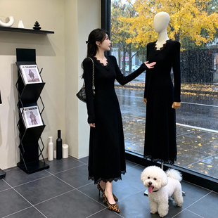 黑色针织连衣裙女秋季2026新款轻熟简约高级感打底大衣内搭长裙子