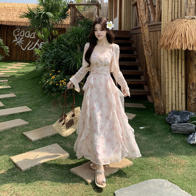 温柔风荷叶边碎花吊带连衣裙套装