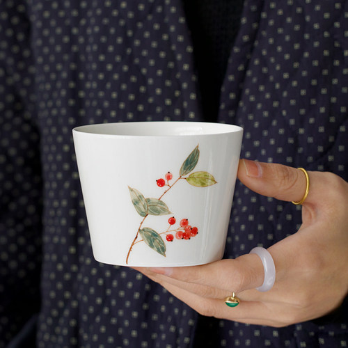 曼叙手绘釉下五彩阔口杯