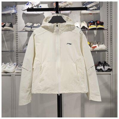 李宁女子风衣春季新款专业跑步系列连帽运动软壳梭织外套AFDV050