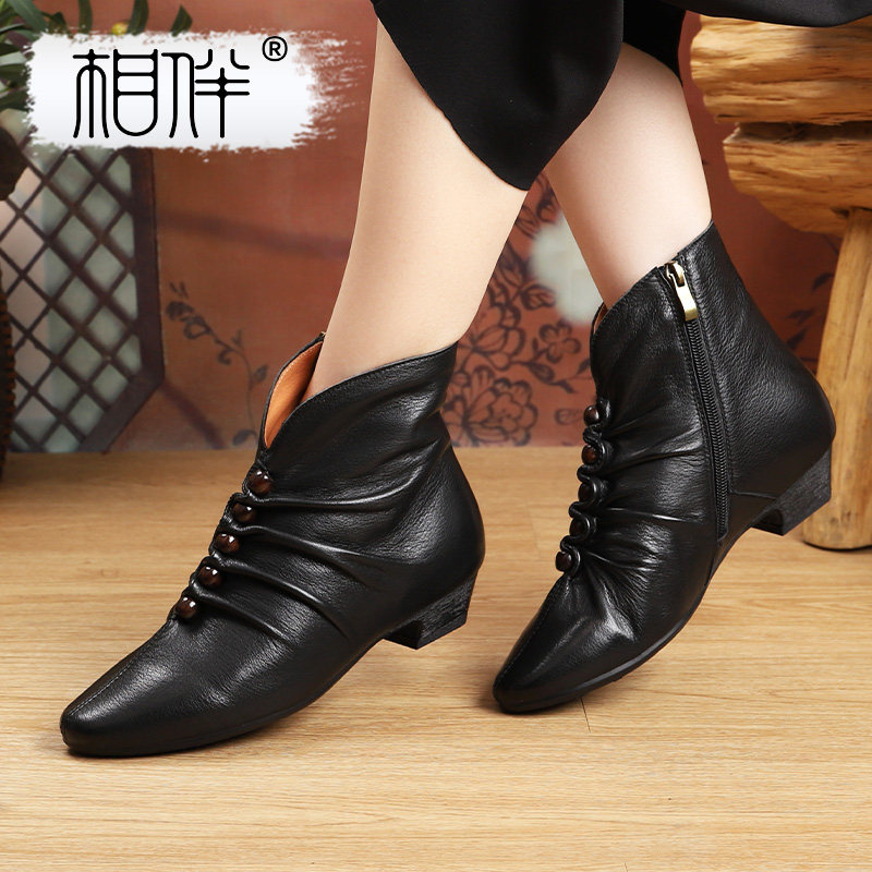 相伴真皮短靴女2025新款冬靴复古风尖头皮靴民族风串珠新中式女靴,女鞋,时装靴,淘宝优惠券,粉丝福利购,淘宝优惠卷