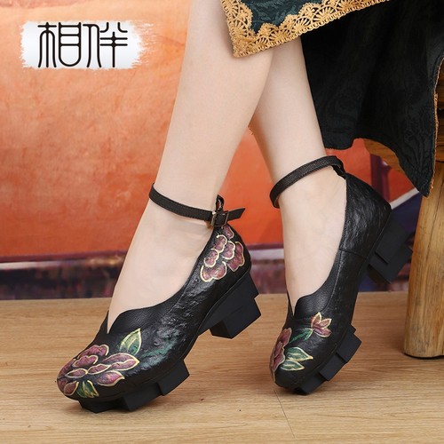 相伴真皮宫廷风花朵女鞋厚底鞋子