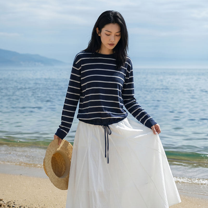 陌可/黑白条纹假日轻薄百搭长袖圆领T恤女宽松显瘦撞色上衣打底衫