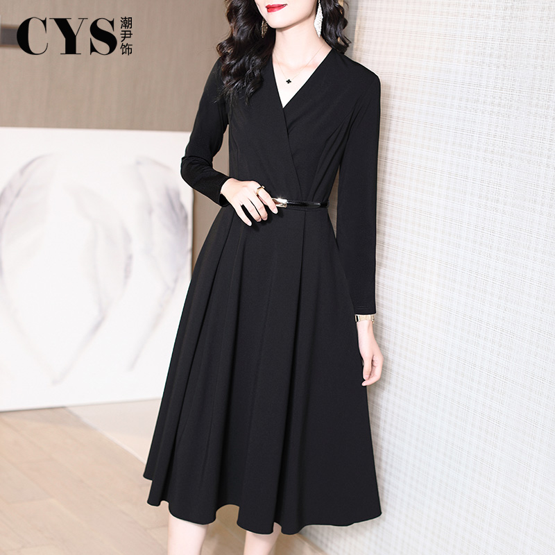 赫本风黑色收腰连衣裙潮尹饰