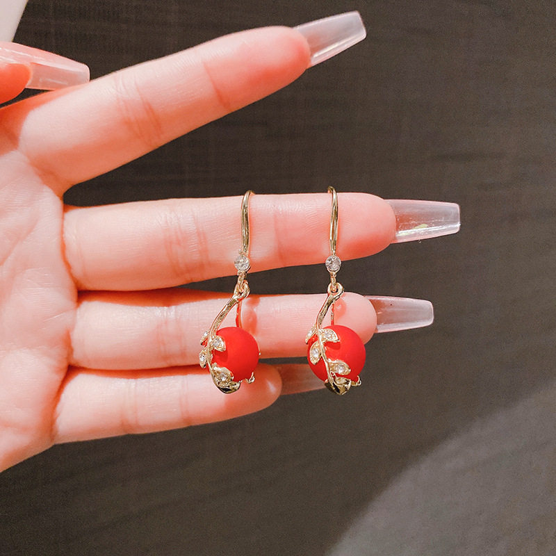 网红ins时尚镶钻树叶珍珠耳环女日韩个性耳饰 女小众感月光石耳坠