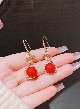 2024新品钱袋耳环女气质感耳饰秋冬百搭流苏耳坠洋气时尚百搭饰品