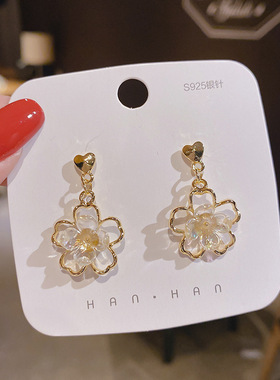 S925银针2024春夏新品耳钉女日韩个性小众设计感耳环冷淡风耳饰潮