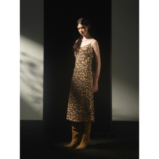 复古郁金香碎花灯芯绒收腰V领吊带连衣裙女 法式 Cycle Document