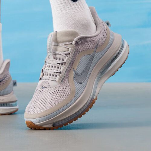 NIKE耐克男子PEGASUS PREMIUM运动训练气垫缓震跑步鞋HQ2592-010