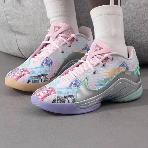 耐克NIKE正品休闲鞋女鞋运动鞋LBJ詹姆斯22实战篮球鞋HV6873-100