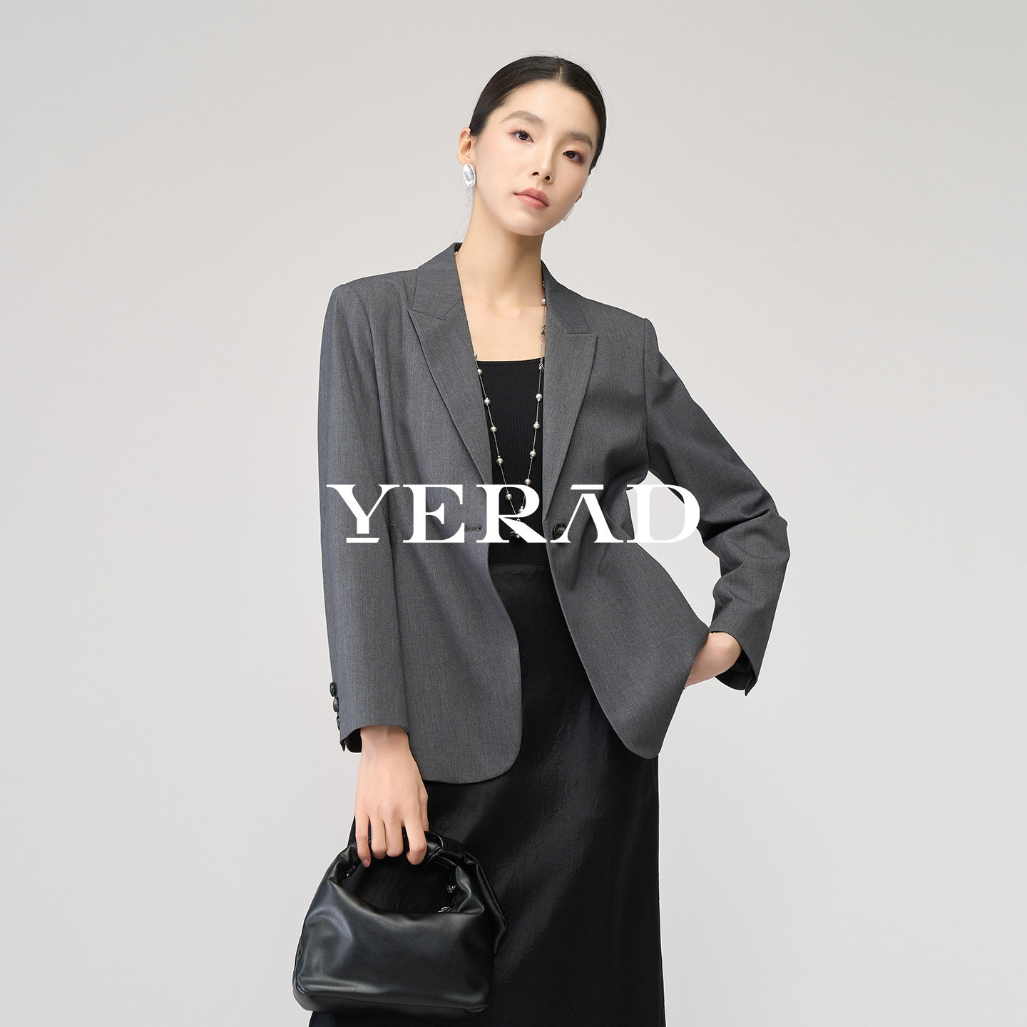 娅丽达高智感修身西装外套女2026春季新款高级感休闲通勤灰色西服