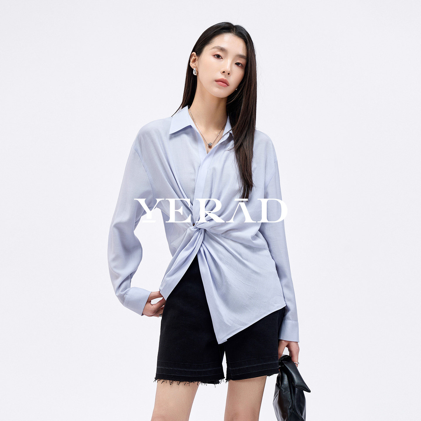 娅丽达通勤醋酸扭结蓝色衬衫女2026春季新款旅游度假法式长袖衬衣