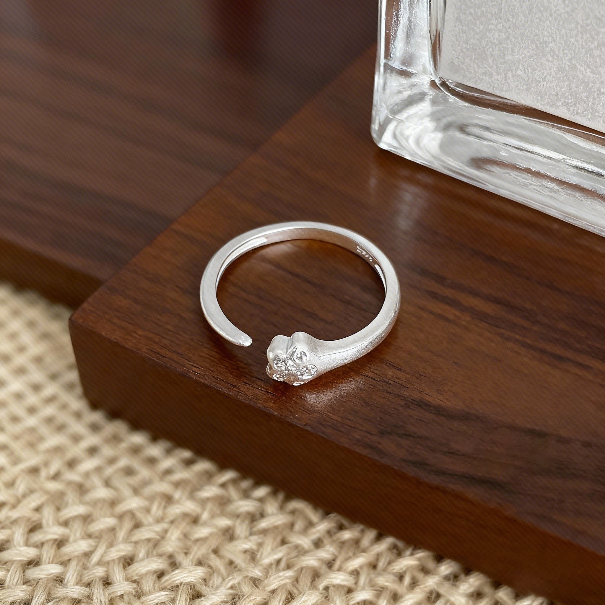 6iu6iu&middot;萌物驾到999足银可爱肉垫小猫爪甜美闺蜜戒指镶钻可调节