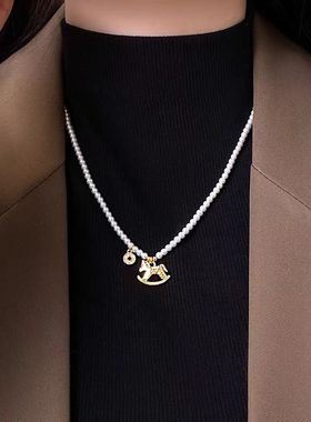 马年新款~发财珍珠小马项链